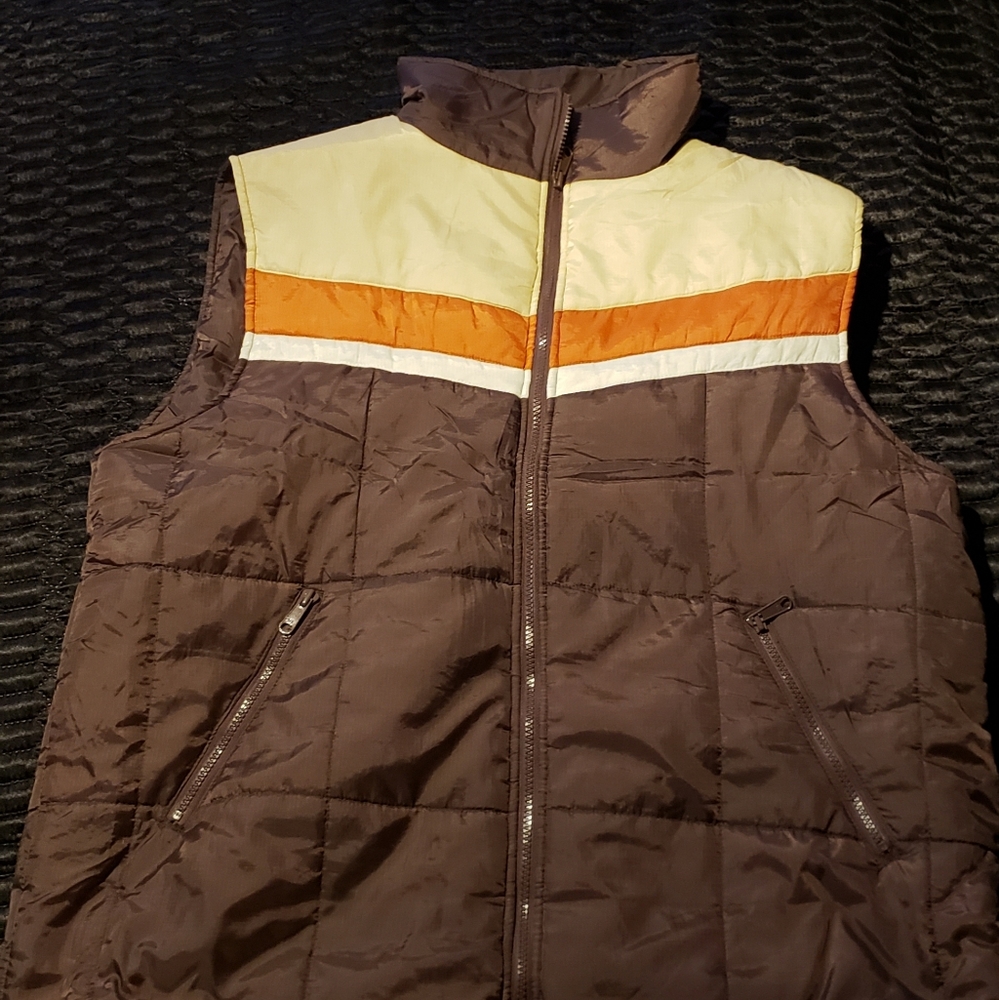 Frost free quilted puffer vest for men